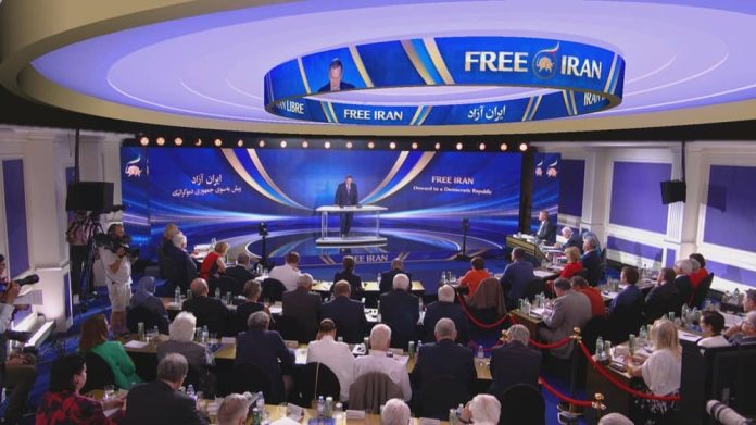 Deuxième journée du sommet « Iran libre 2026 » : des dirigeants internationaux soutiennent l’alternative du CNRI et rejettent la monarchie et la théocratie