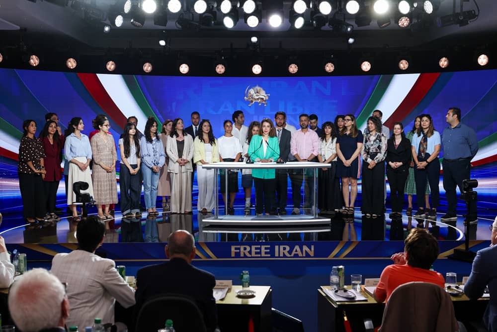 Mahan Taraj réaffirme l’engagement intergénérationnel envers la Résistance iranienne lors du Sommet mondial « Iran libre 2026 »
