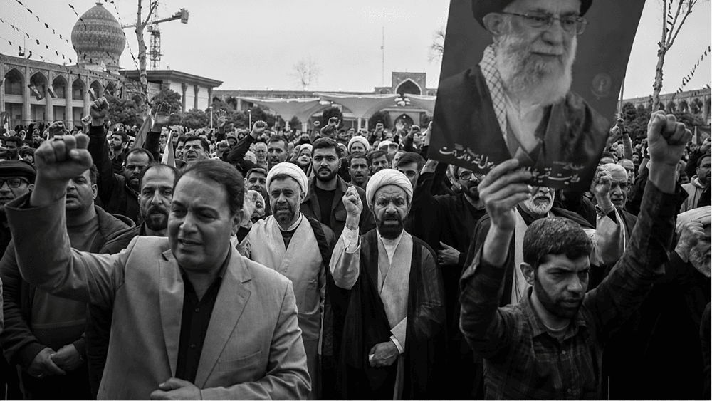 Le spectacle du siècle du régime iranien et ce qu’il cherche réellement à enterrer