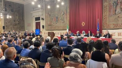 Le Parlement italien accueille Maryam Radjavi : les parlementaires prônent une république démocratique et exigent la fin de la politique de complaisance