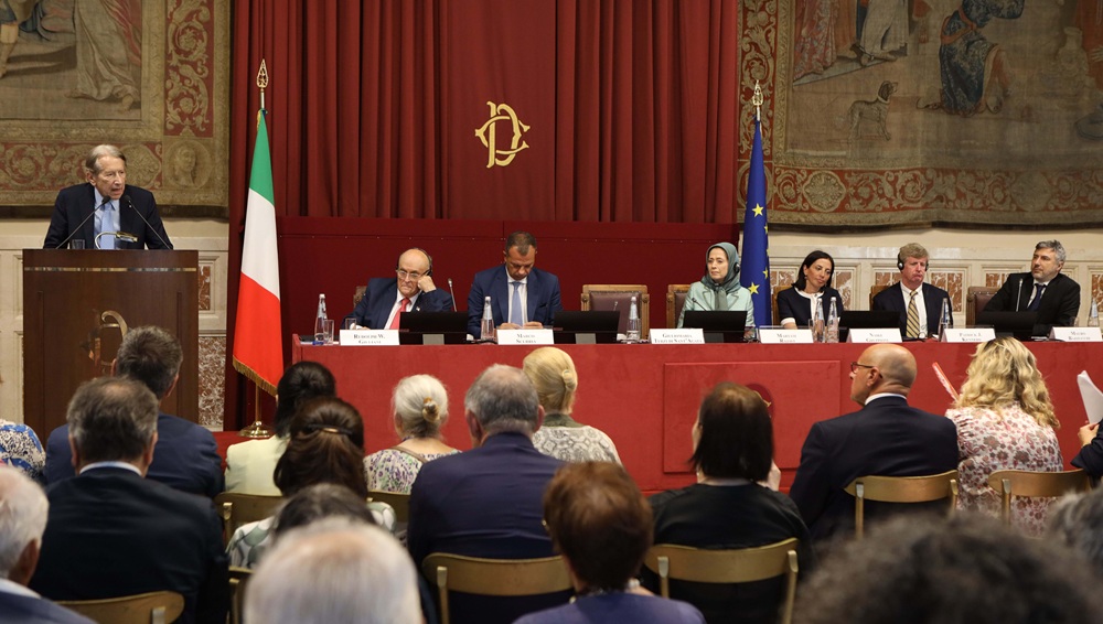 « Pas de politique de complaisance avec des criminels » : le sénateur italien Giulio Terzi soutient la Résistance iranienne